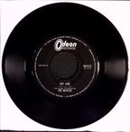 The Beatles - Hey Jude / Revolution (Japan)
