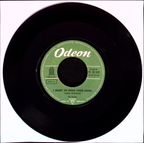 The Beatles - I Want To Hold Your Hand / Roll Over Beethoven (Germany)