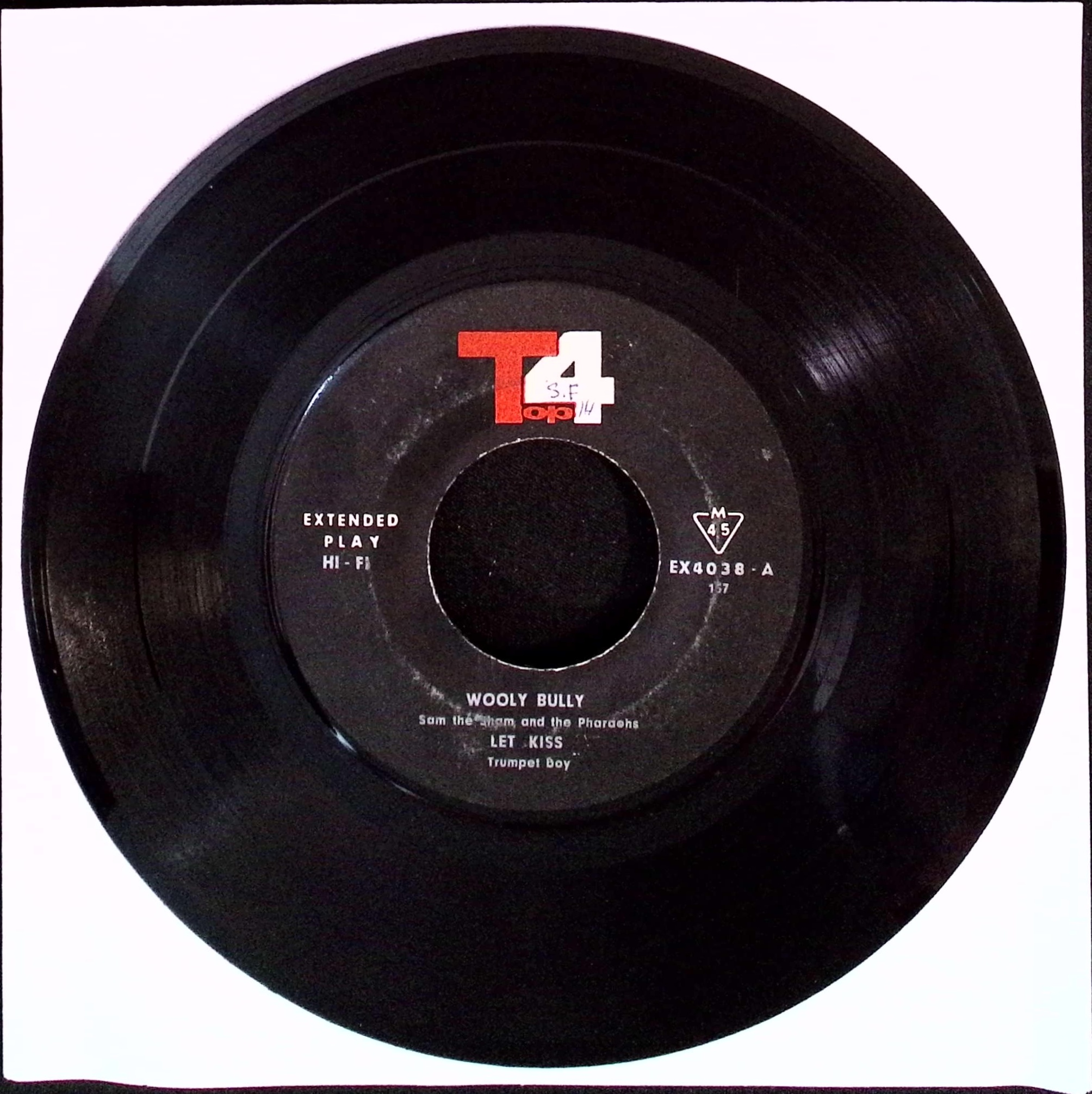 The Beatles - Sam The Sham And The Pharaos: Wooly Buly / Trumpet Boy: Let's Kiss b/w The Seekers: She's About A Mover / The Beatles: Slow Down (Iran)