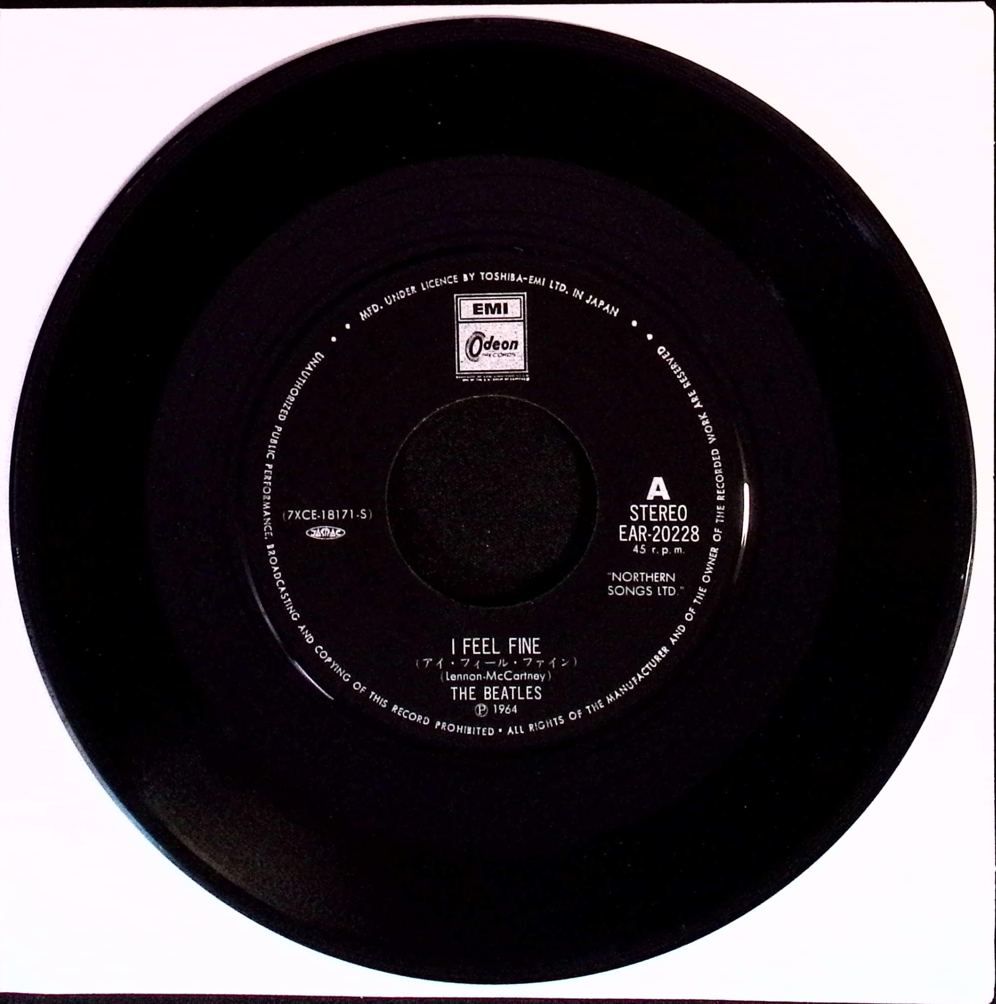 The Beatles - I Feel Fine / She's A Woman (Japan)